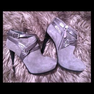 Guess booties